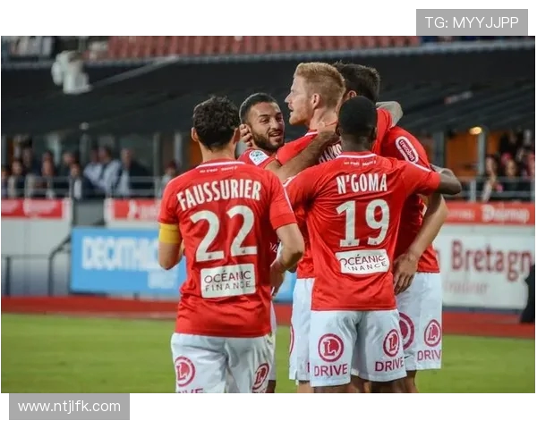 法甲联赛胜负记录统计与球队稳定性评分报告 法甲联赛胜负记录统计与球队稳定性评分报告